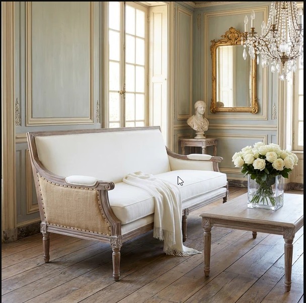 Velvet and Toile de Jouy: Must-Have Pillows to Start the Year in Style